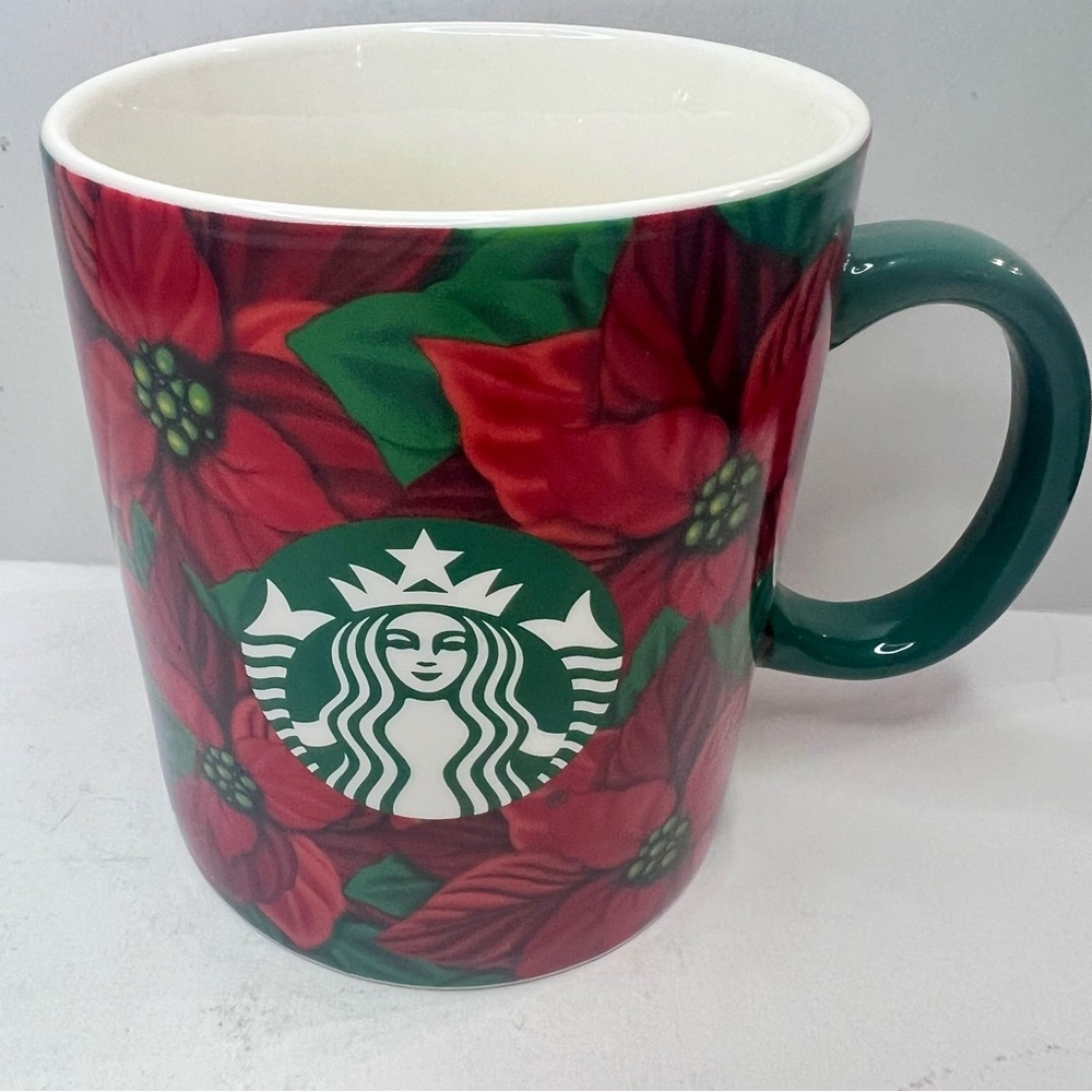 Starbucks 2020 Holiday collectible Christmas XL Jumbo 26oz red coffee tea mug